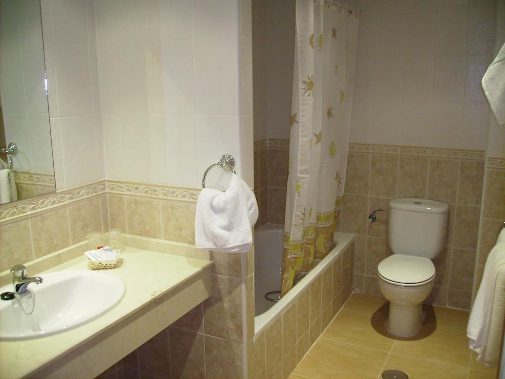 Hotel Delphos 모랄레하 객실 사진
